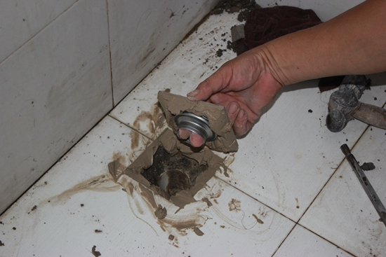How to replace shower drain