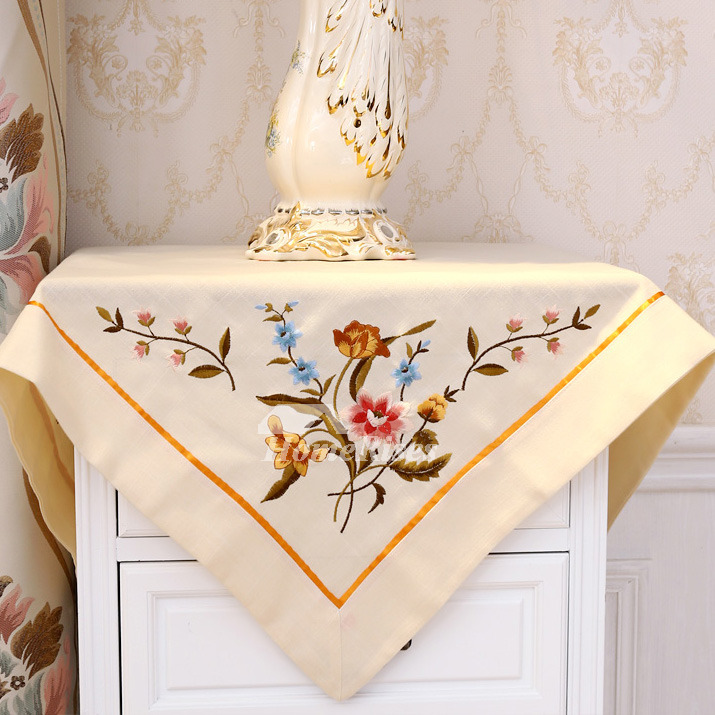 Round Tablecloths Embroidered Champagne For Sale Wholesale